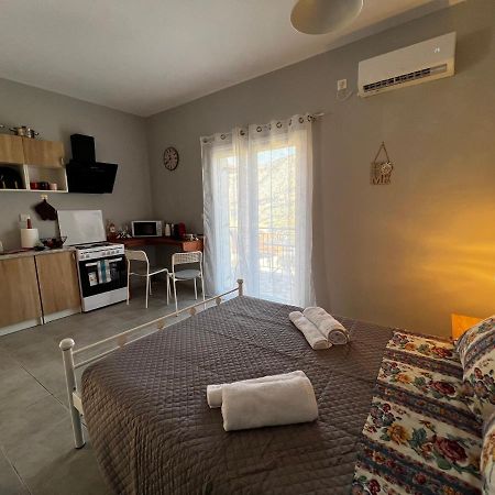 Aggelikis Studio Lägenhet Zóla Exteriör bild